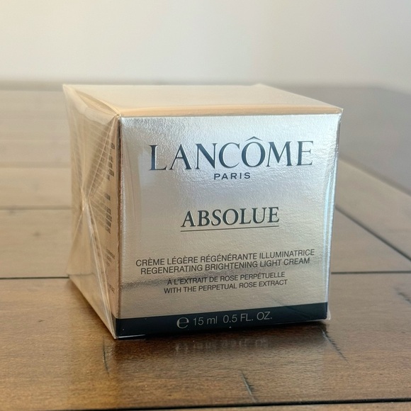 New Lanunched Lancome Absolue The Light Cream 15ml - Picture 2 of 3